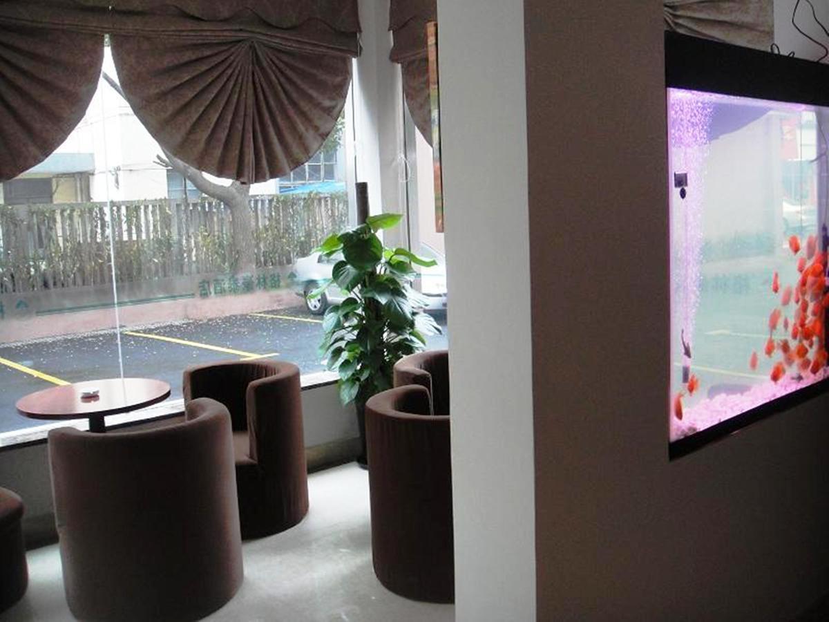 Greentree Inn Shanghai Expo Site South Yanggao Road Subway Station Express Hotel Екстериор снимка