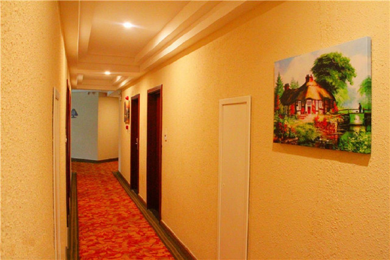 Greentree Inn Shanghai Expo Site South Yanggao Road Subway Station Express Hotel Екстериор снимка