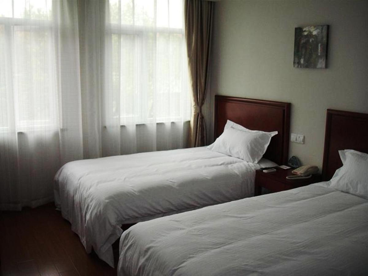 Greentree Inn Shanghai Expo Site South Yanggao Road Subway Station Express Hotel Екстериор снимка